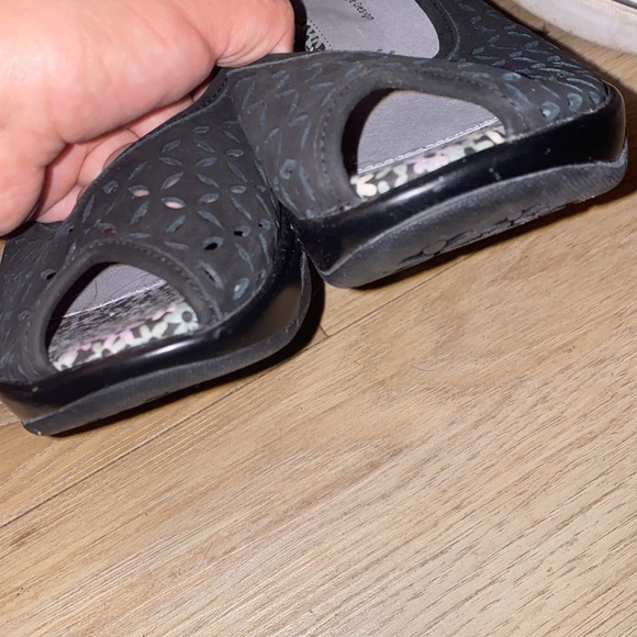 Jambu Jasper Floral Black Leather Wedge Size 9 - Picture 5 of 8